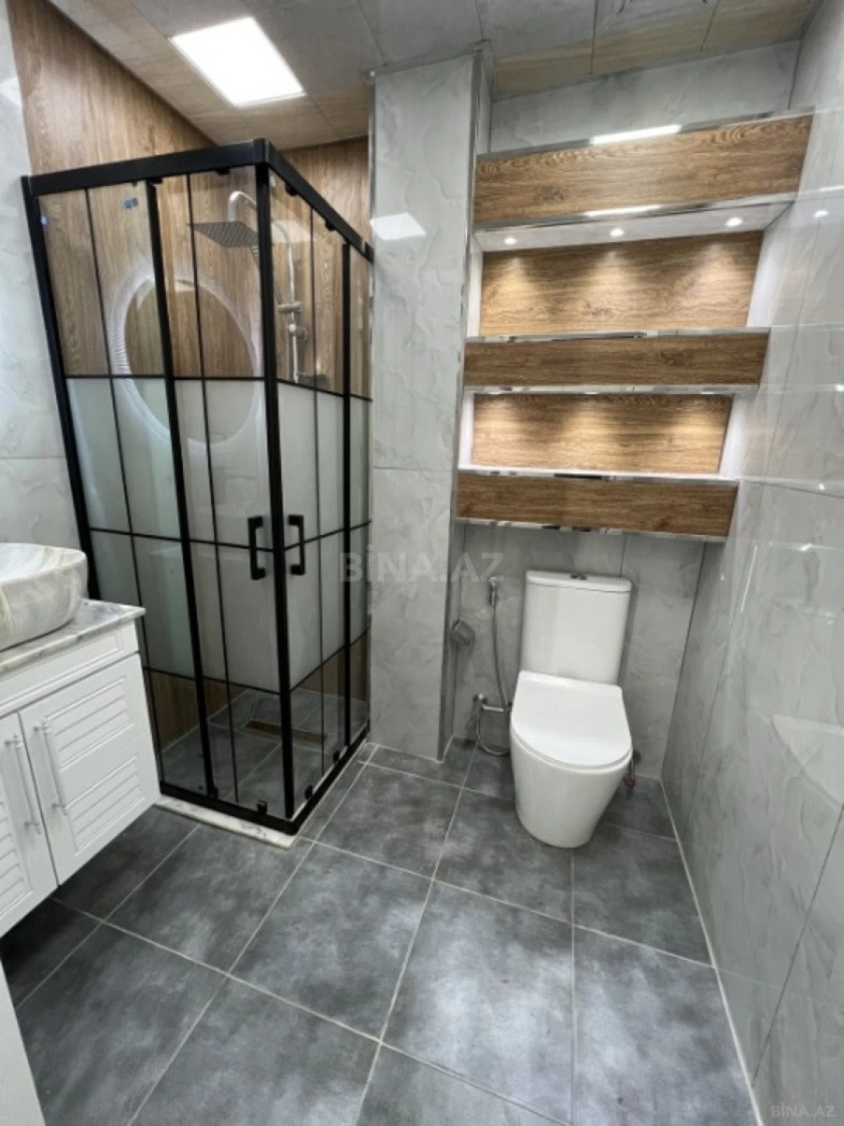 Satılır 2 otaqlı mənzil 65 m²