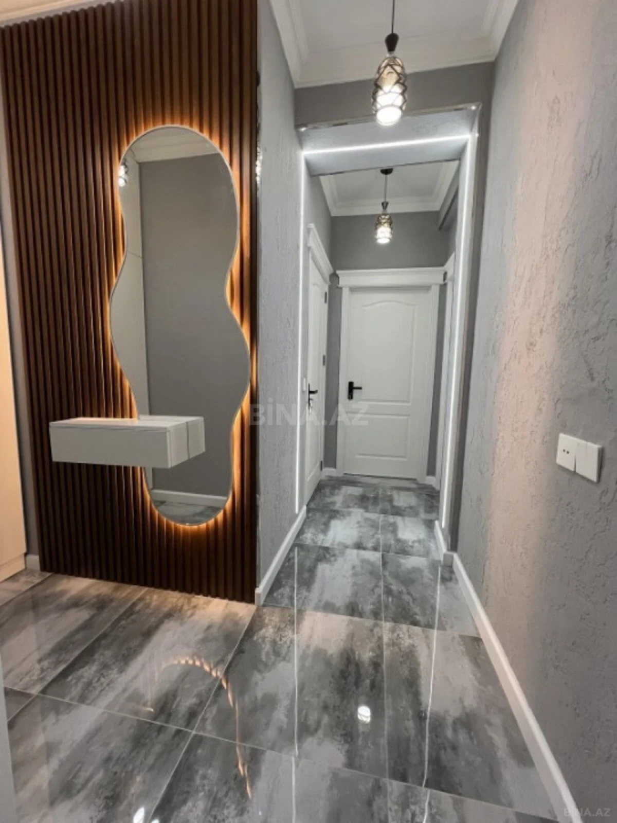 Satılır 2 otaqlı mənzil 65 m²