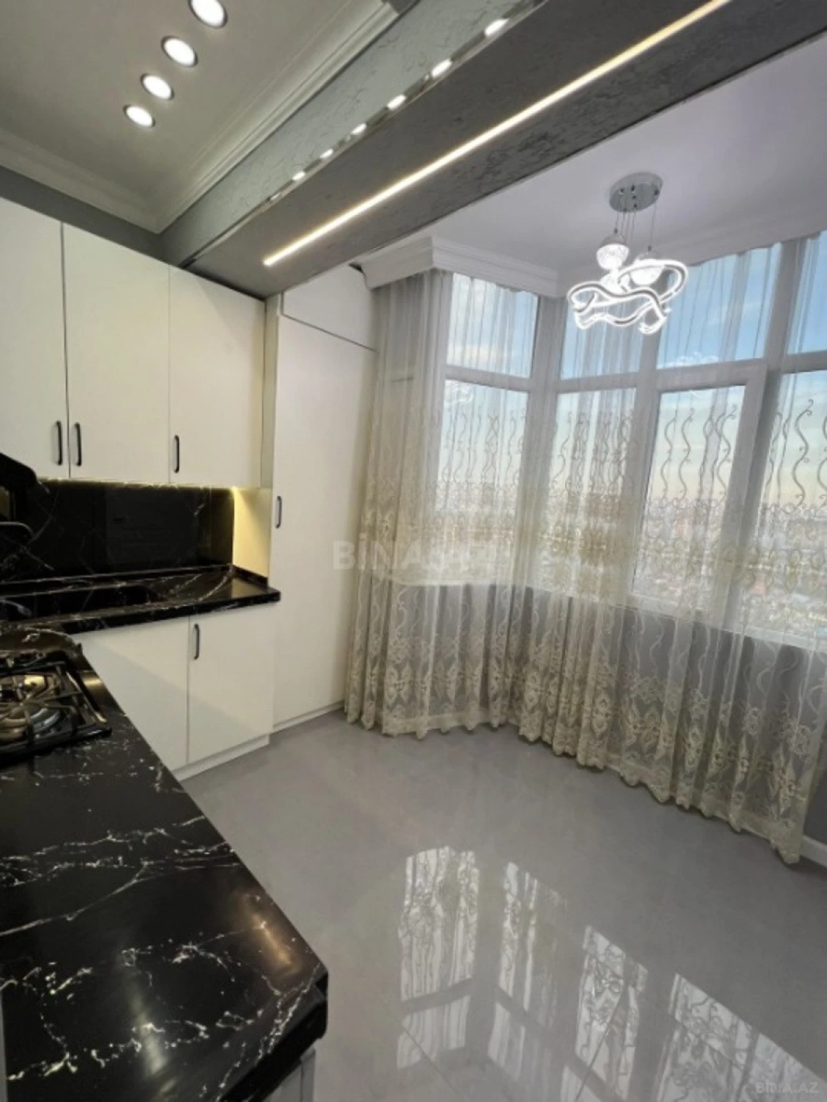 Satılır 2 otaqlı mənzil 65 m²