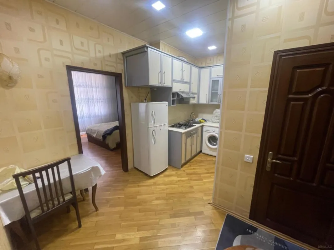 Kirayə verilir 2 otaqlı mənzil 70 m²