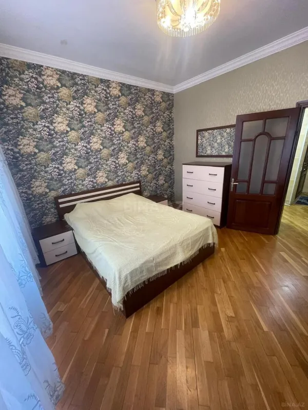 Kirayə verilir 2 otaqlı mənzil 70 m²