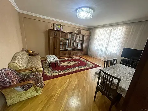 Kirayə verilir 2 otaqlı mənzil 70 m²