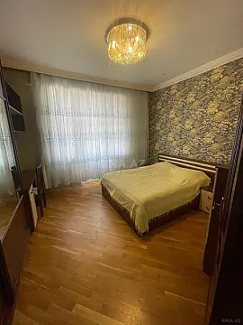 Kirayə verilir 2 otaqlı mənzil 70 m²