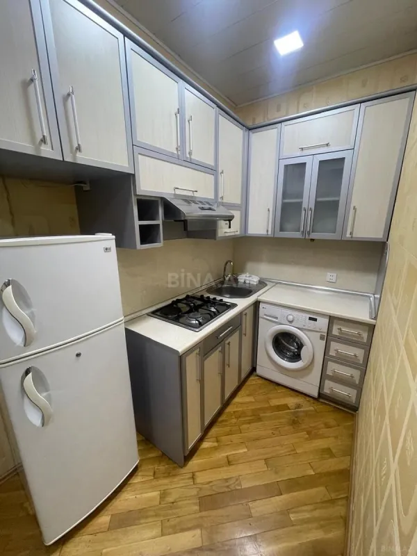 Kirayə verilir 2 otaqlı mənzil 70 m²