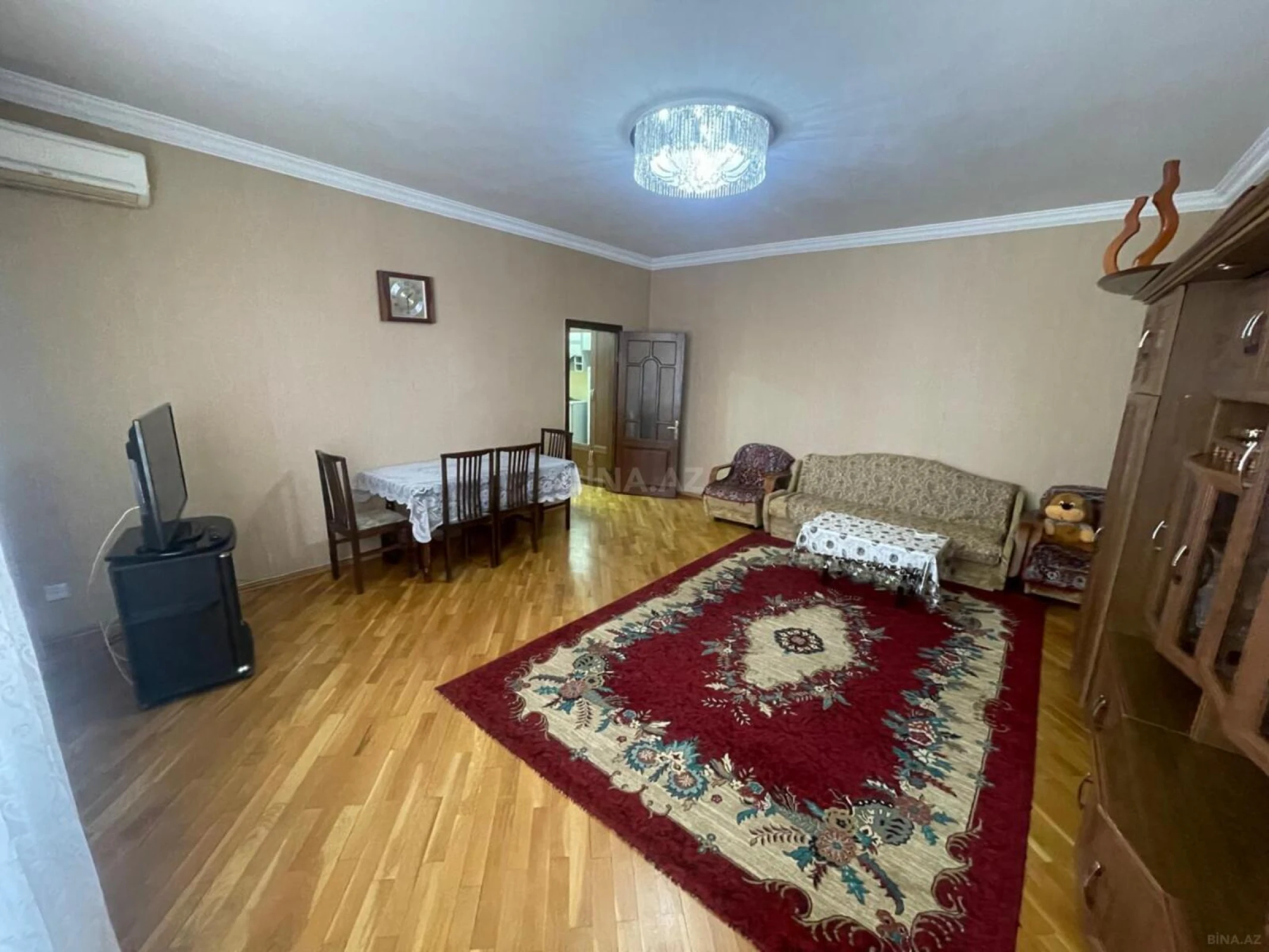 Kirayə verilir 2 otaqlı mənzil 70 m²