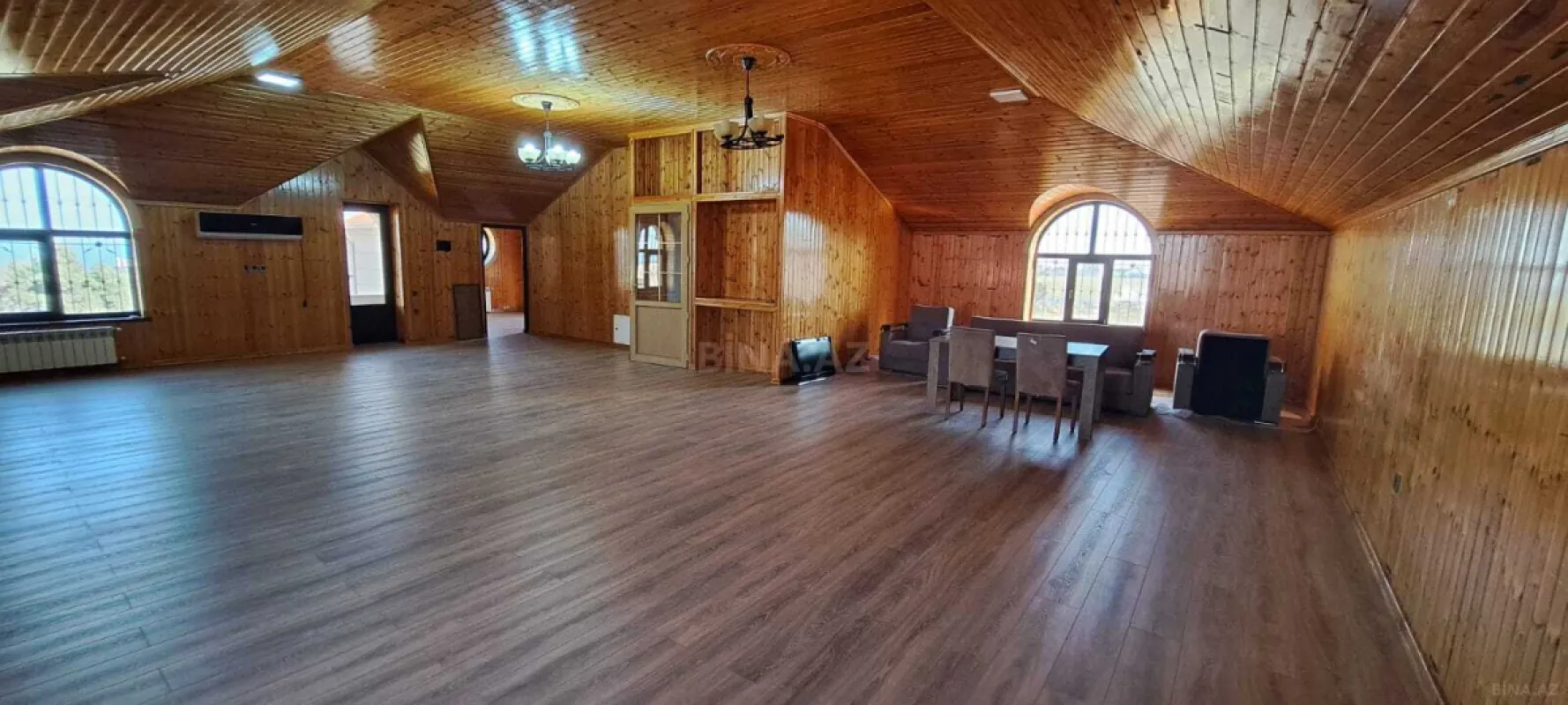 Satılır 6 otaqlı həyət evi 410 m²