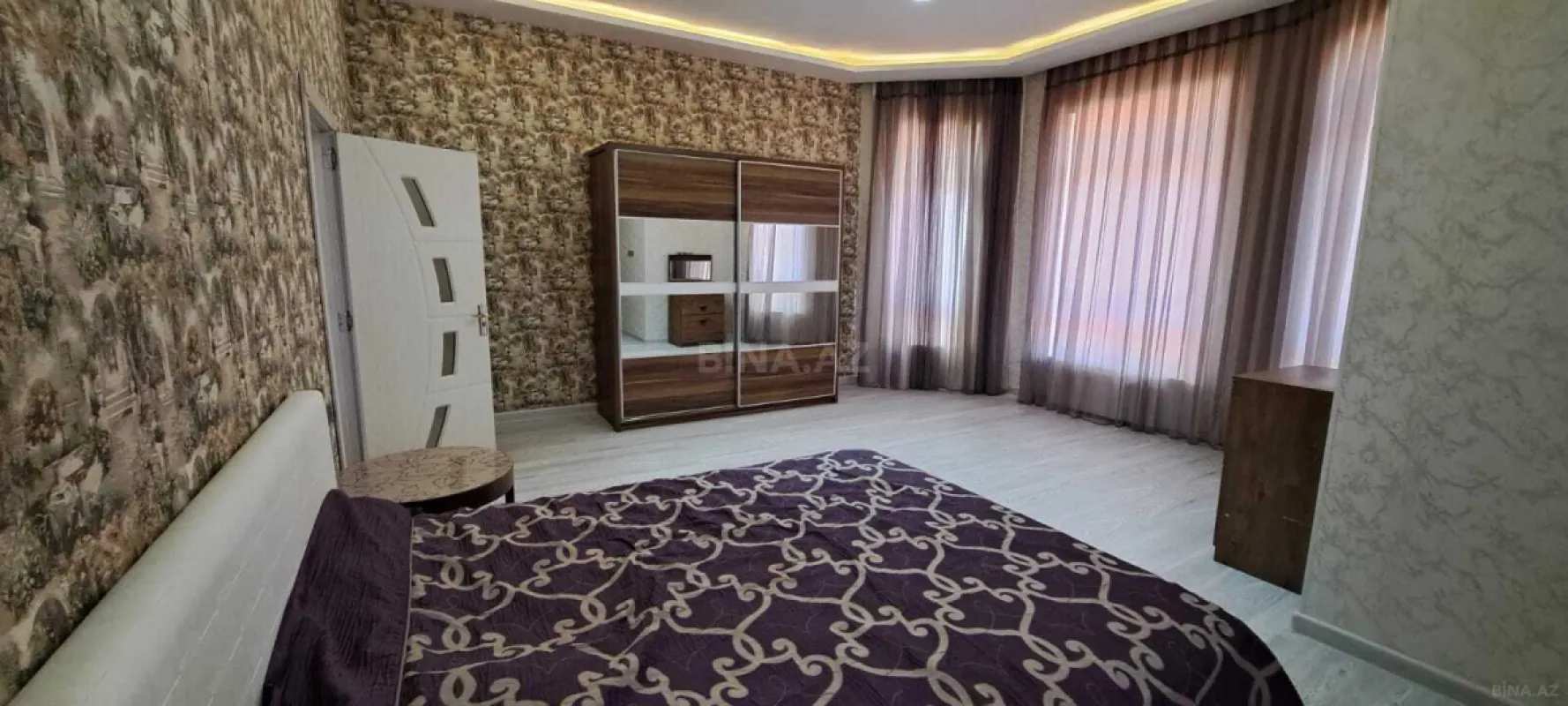 Satılır 6 otaqlı həyət evi 410 m²