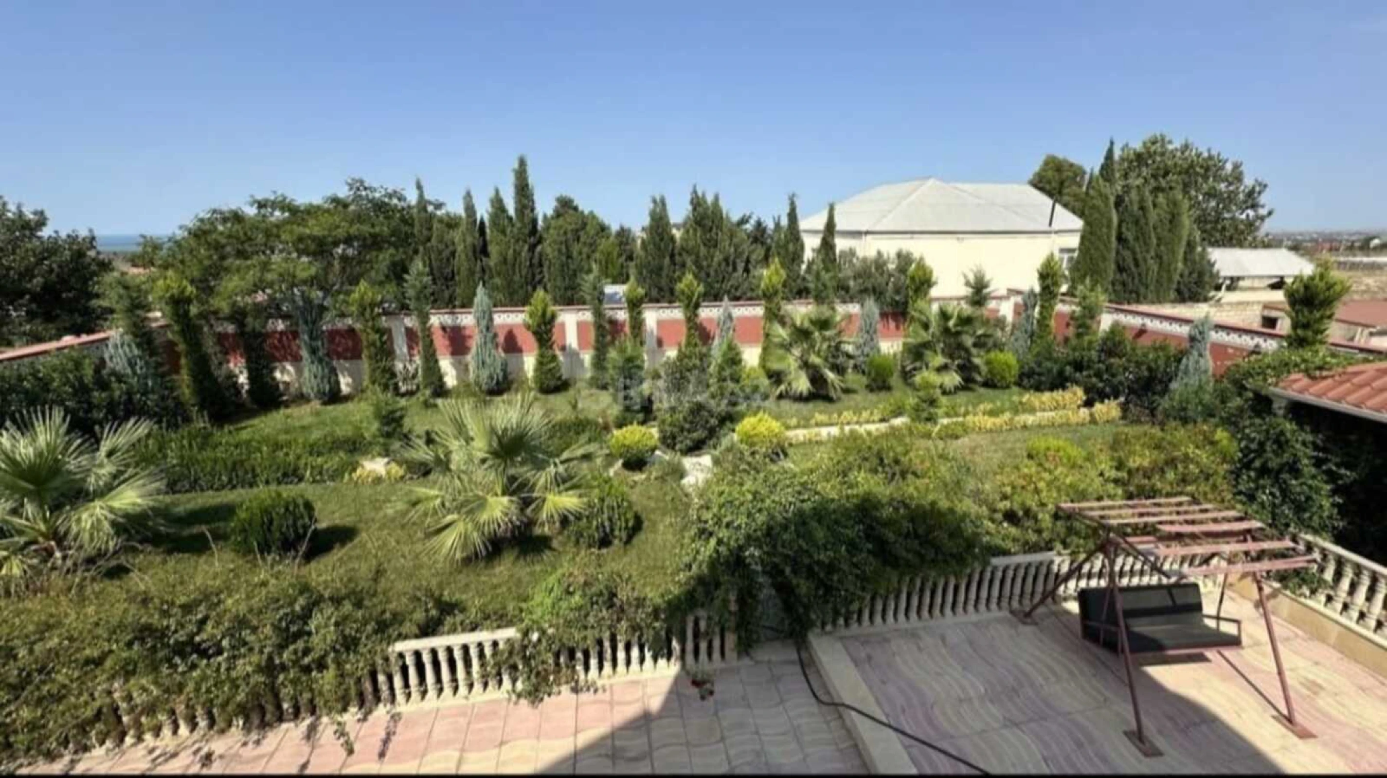 Satılır 6 otaqlı həyət evi 410 m²