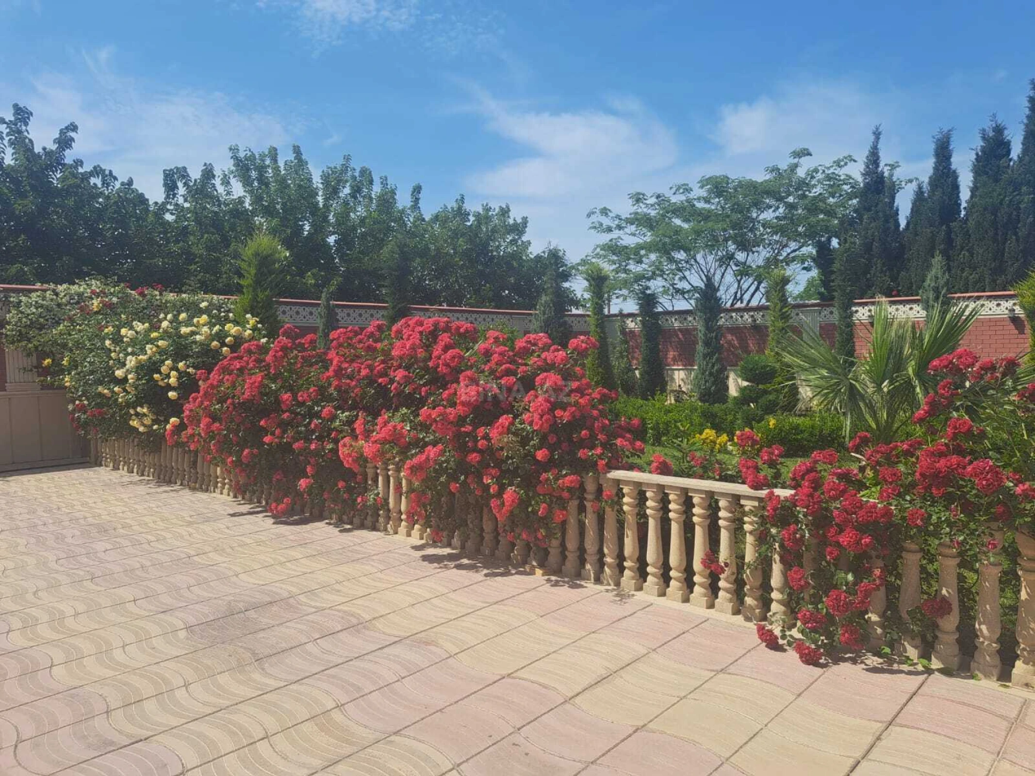 Satılır 6 otaqlı həyət evi 410 m²