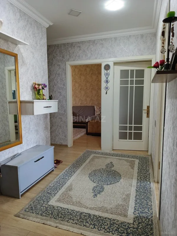 Satılır 4 otaqlı mənzil 110 m²
