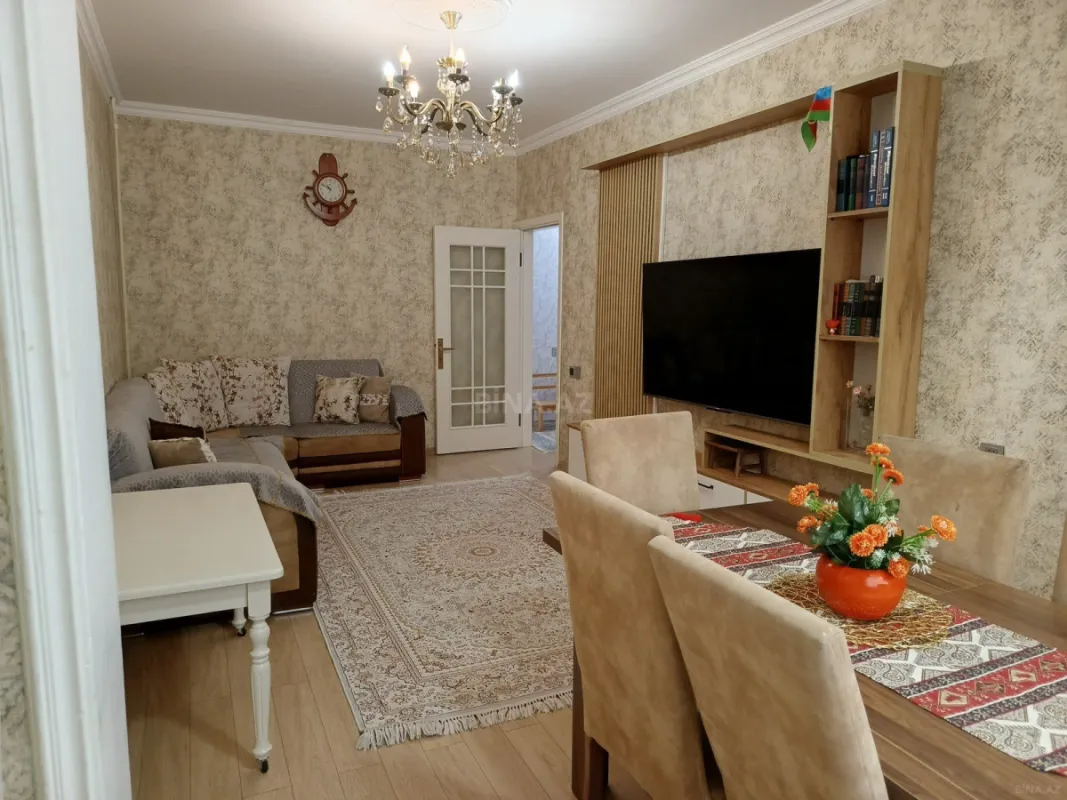 Satılır 4 otaqlı mənzil 110 m²