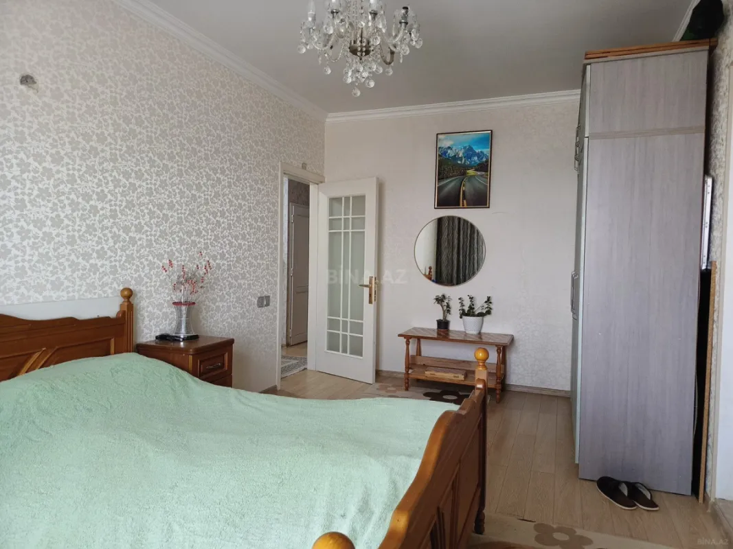 Satılır 4 otaqlı mənzil 110 m²