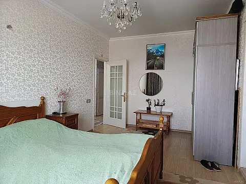 Satılır 4 otaqlı mənzil 110 m²