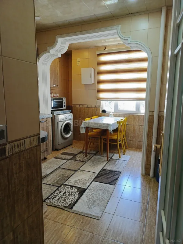 Satılır 4 otaqlı mənzil 110 m²