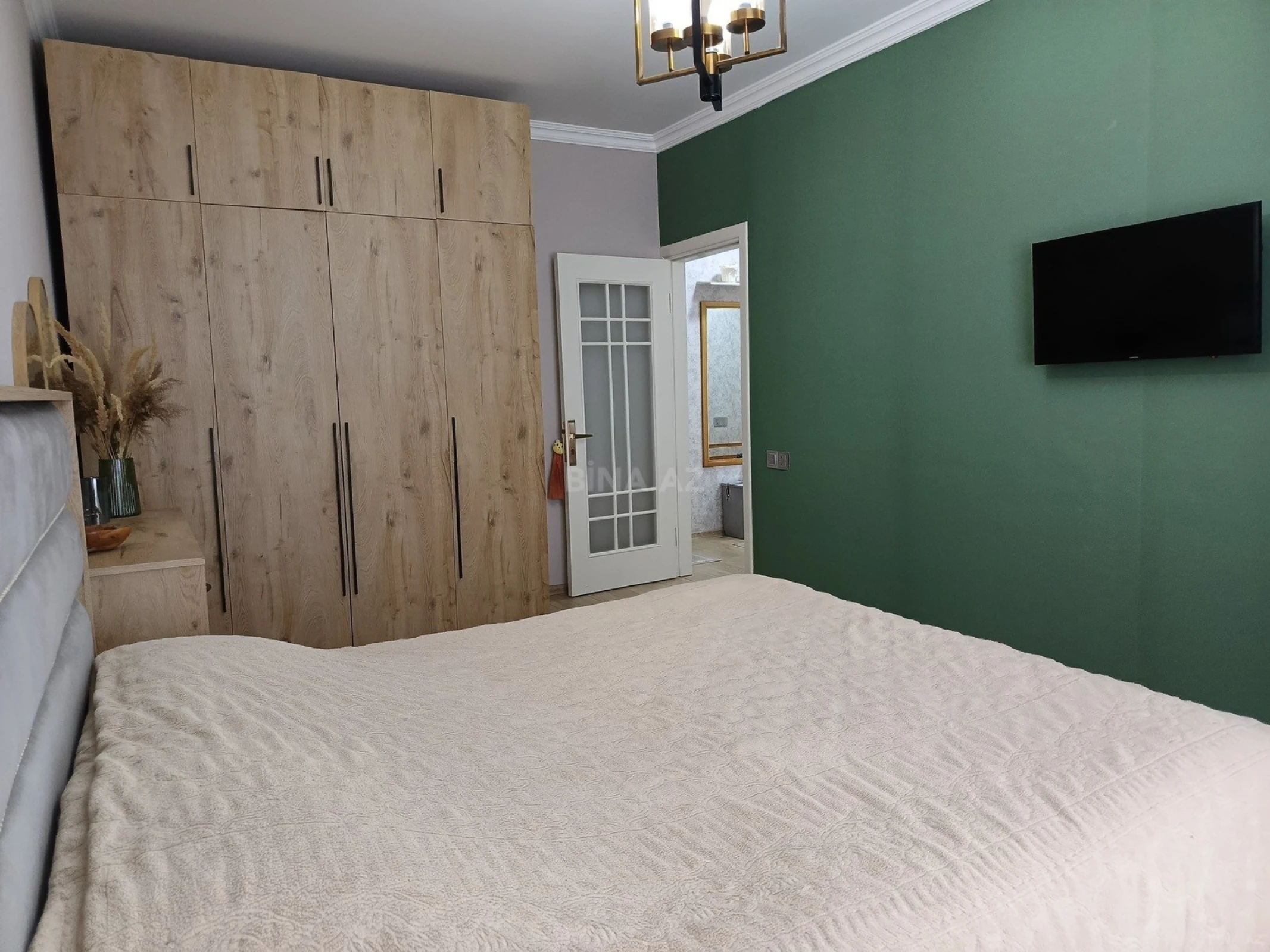 Satılır 4 otaqlı mənzil 110 m²