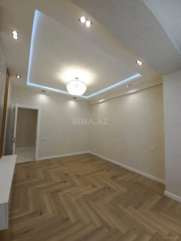 Satılır 2 otaqlı mənzil 68 m²