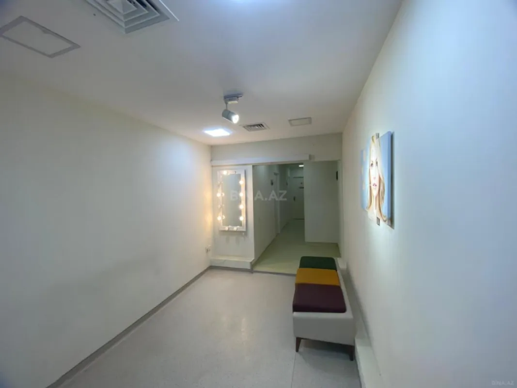 Satılır obyekt 1030 m²