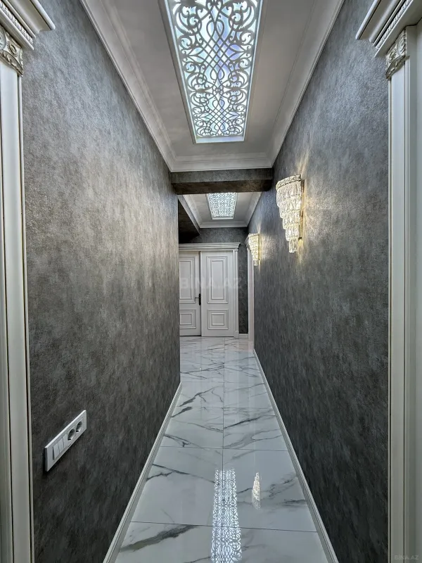 Satılır 3 otaqlı mənzil 138 m²