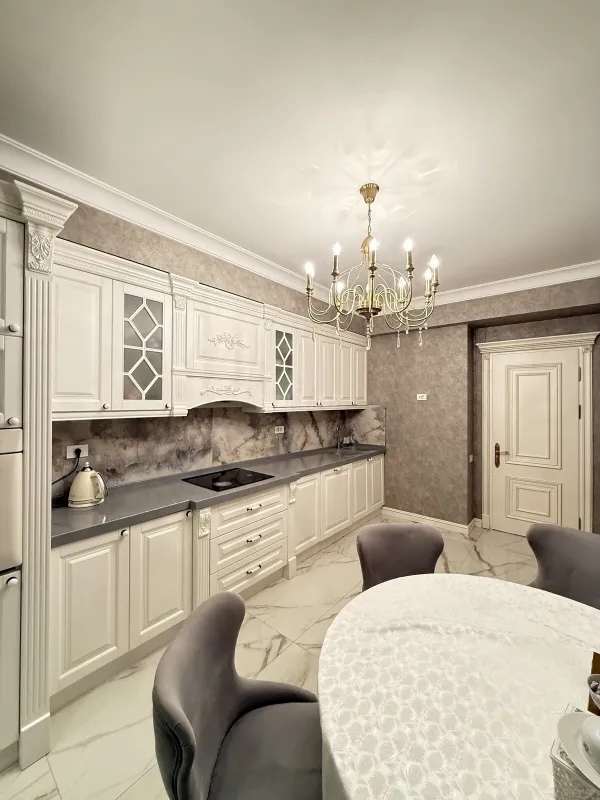 Satılır 3 otaqlı mənzil 138 m²