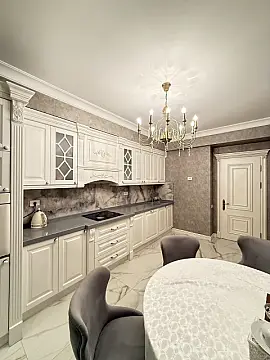 Satılır 3 otaqlı mənzil 138 m²