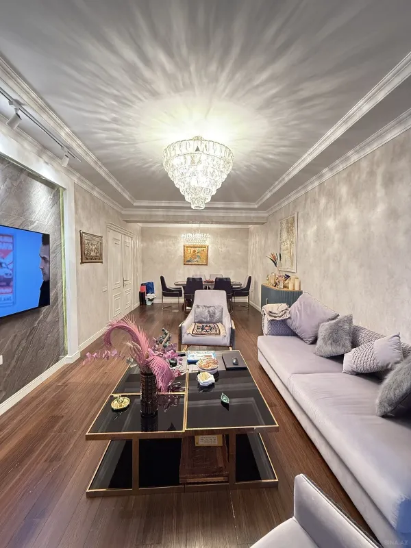 Satılır 3 otaqlı mənzil 138 m²