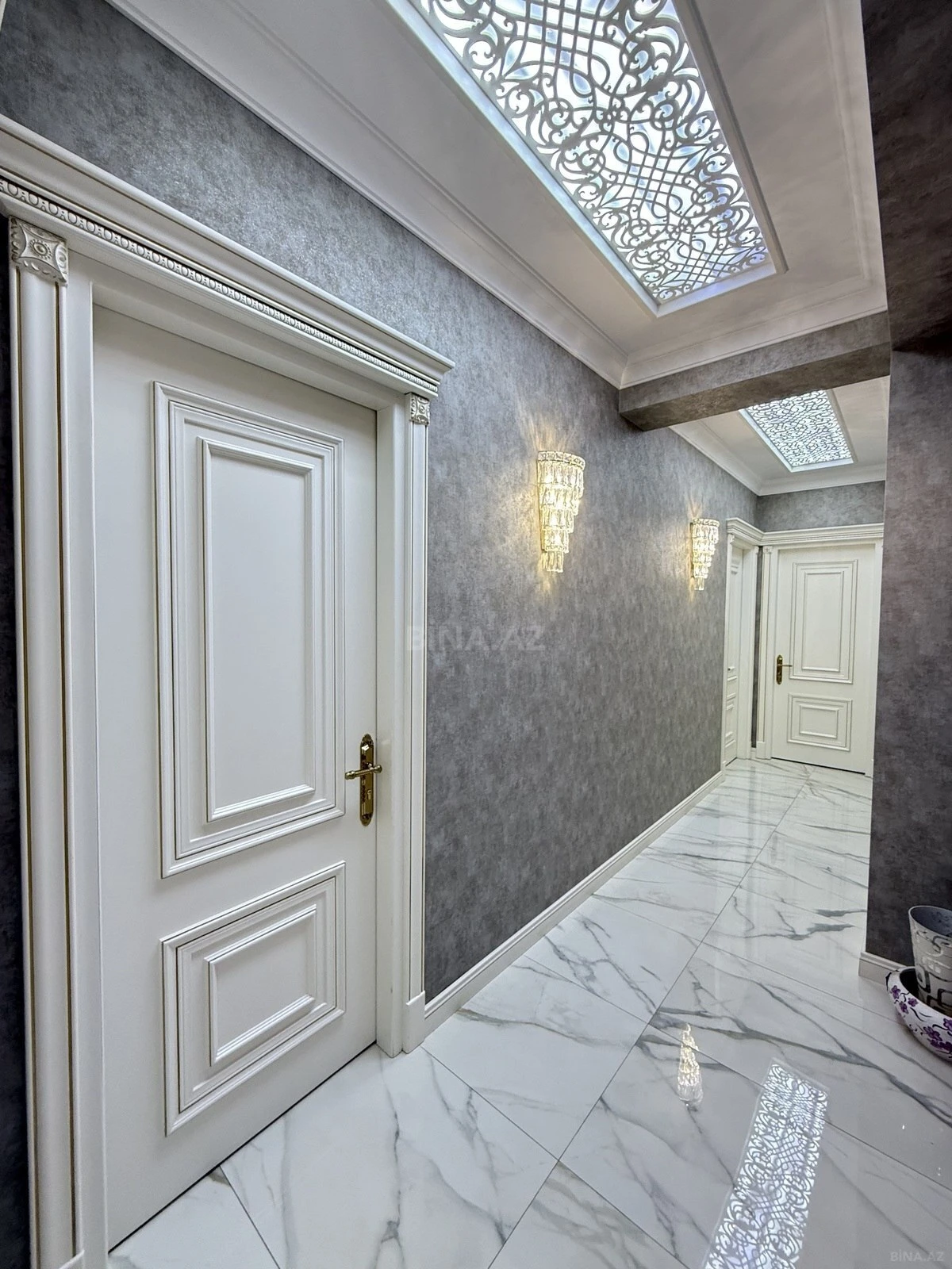 Satılır 3 otaqlı mənzil 138 m²