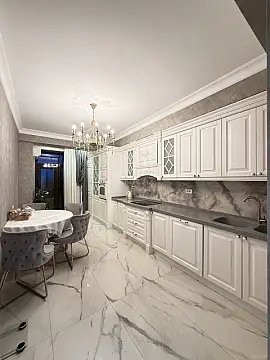 Satılır 3 otaqlı mənzil 138 m²