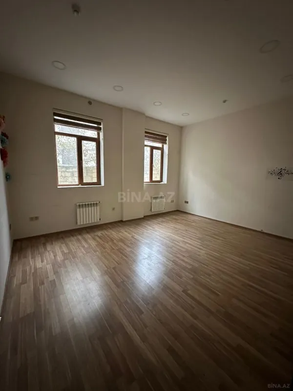 Kirayə verilir 11 otaqlı ofis 600 m²