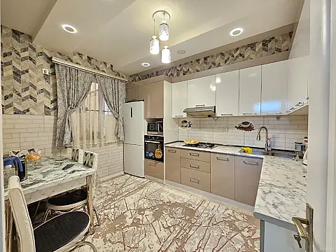 Satılır 4 otaqlı həyət evi 130 m²