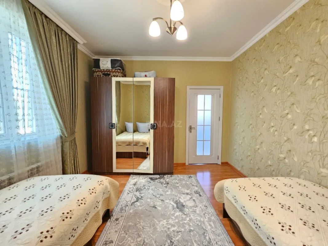 Satılır 4 otaqlı həyət evi 130 m²