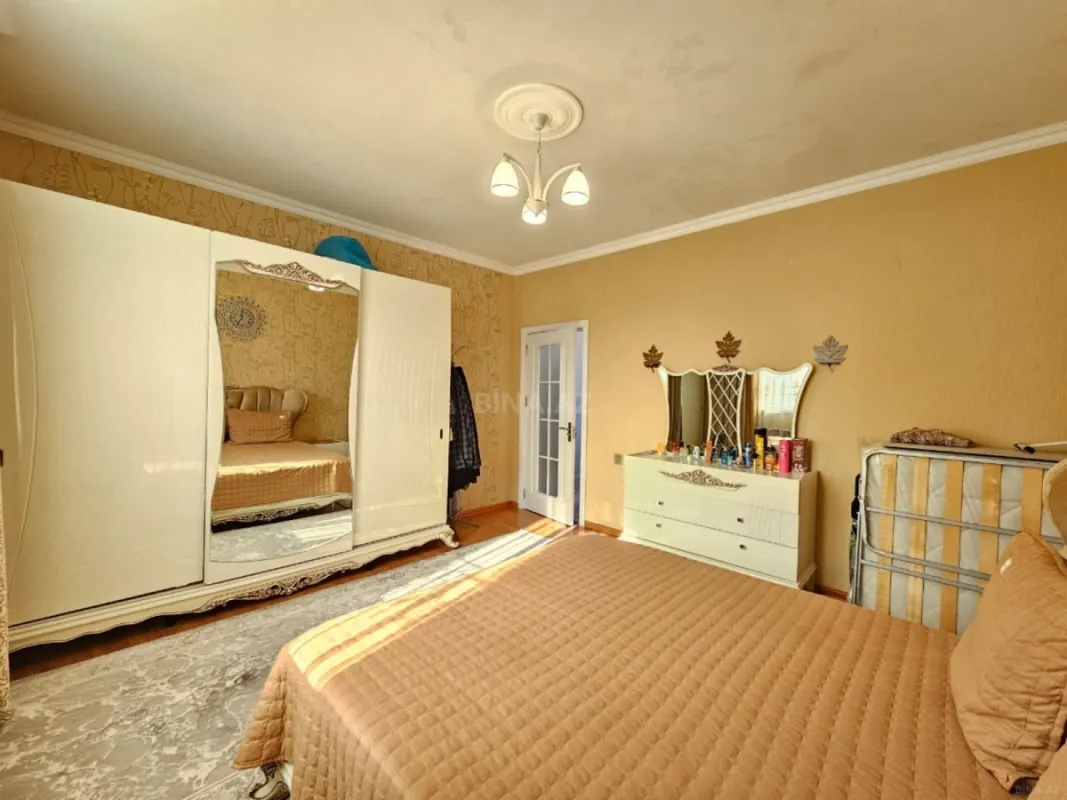 Satılır 4 otaqlı həyət evi 130 m²