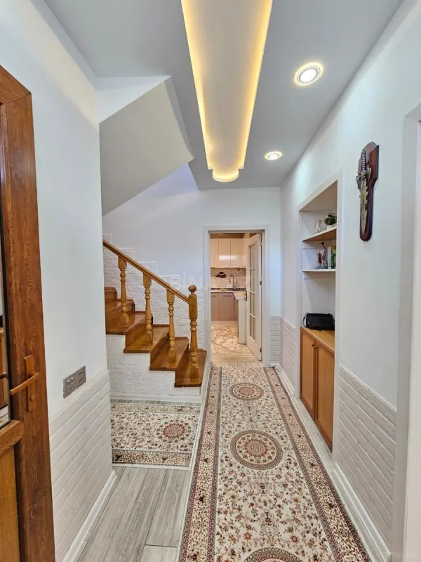 Satılır 4 otaqlı həyət evi 130 m²