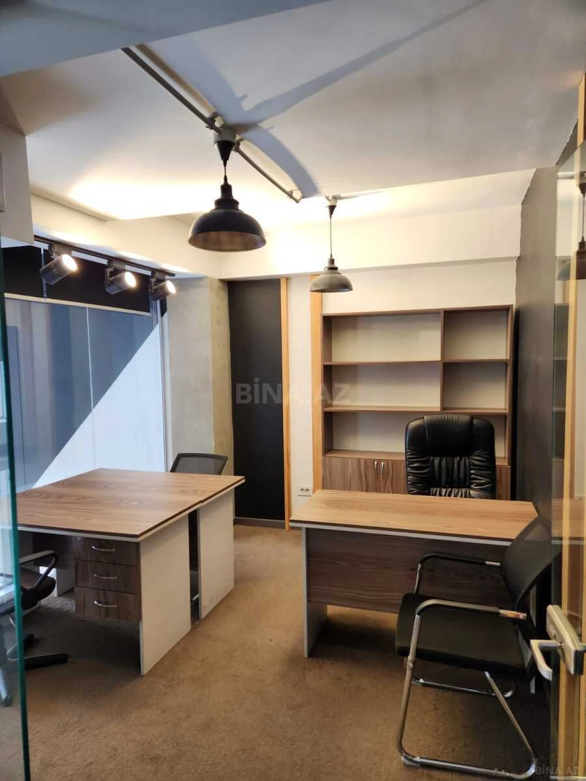 Kirayə verilir 1 otaqlı ofis 52 m²
