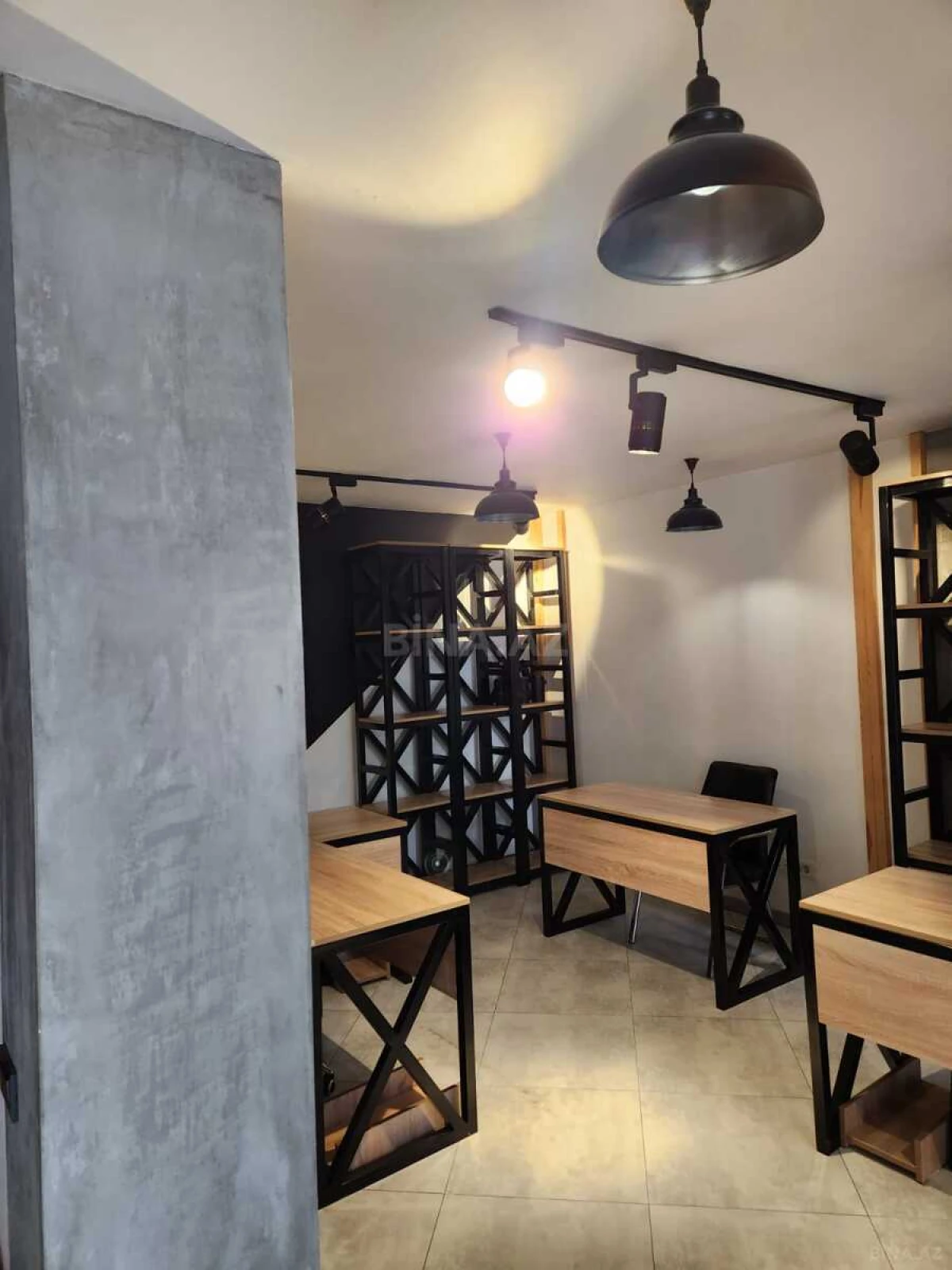 Kirayə verilir 1 otaqlı ofis 52 m²