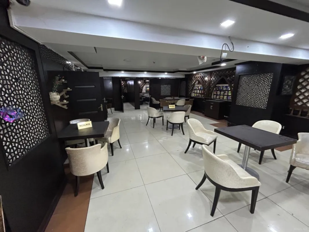 Satılır obyekt 275 m²