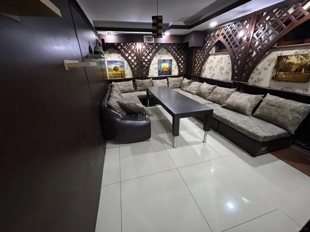 Satılır obyekt 275 m²