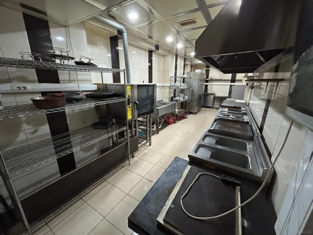 Satılır obyekt 275 m²