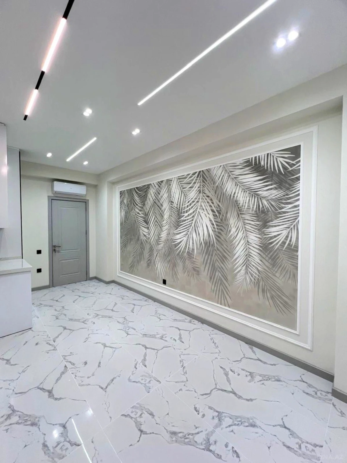 Satılır 4 otaqlı mənzil 192 m²