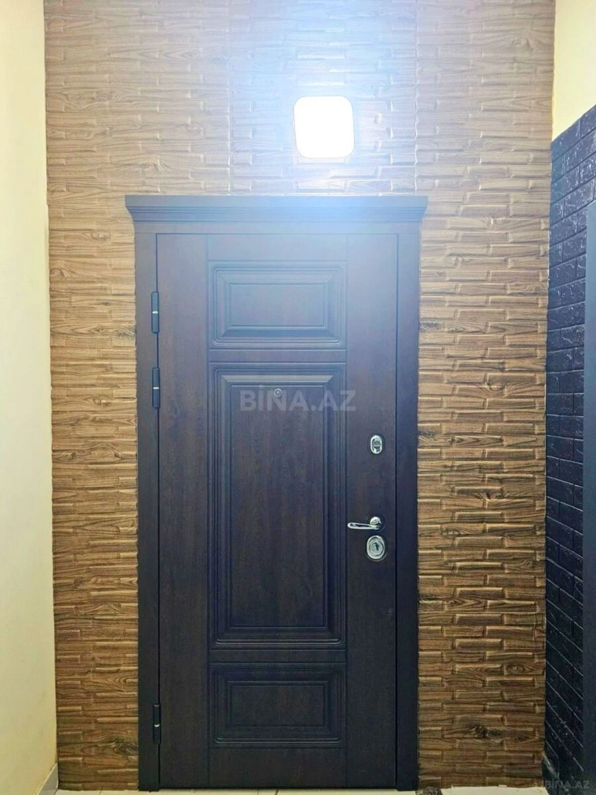 Satılır 4 otaqlı mənzil 192 m²