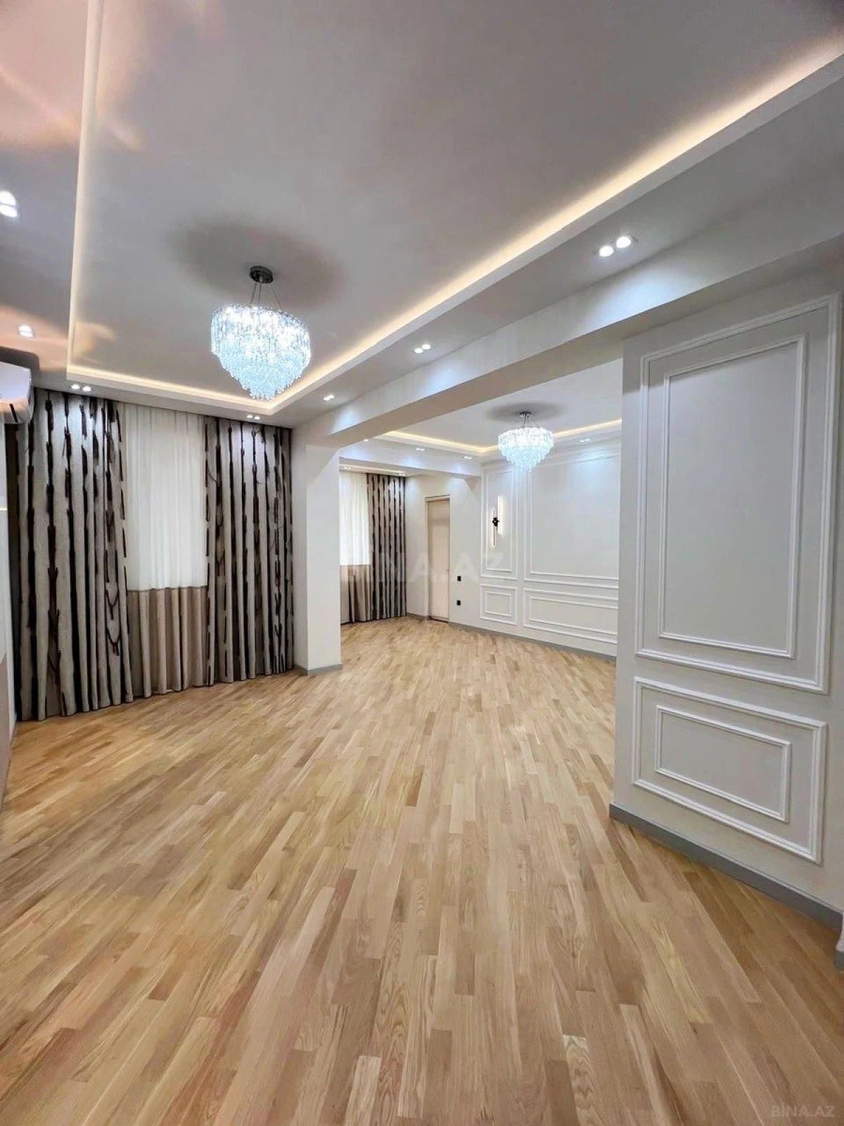 Satılır 4 otaqlı mənzil 192 m²