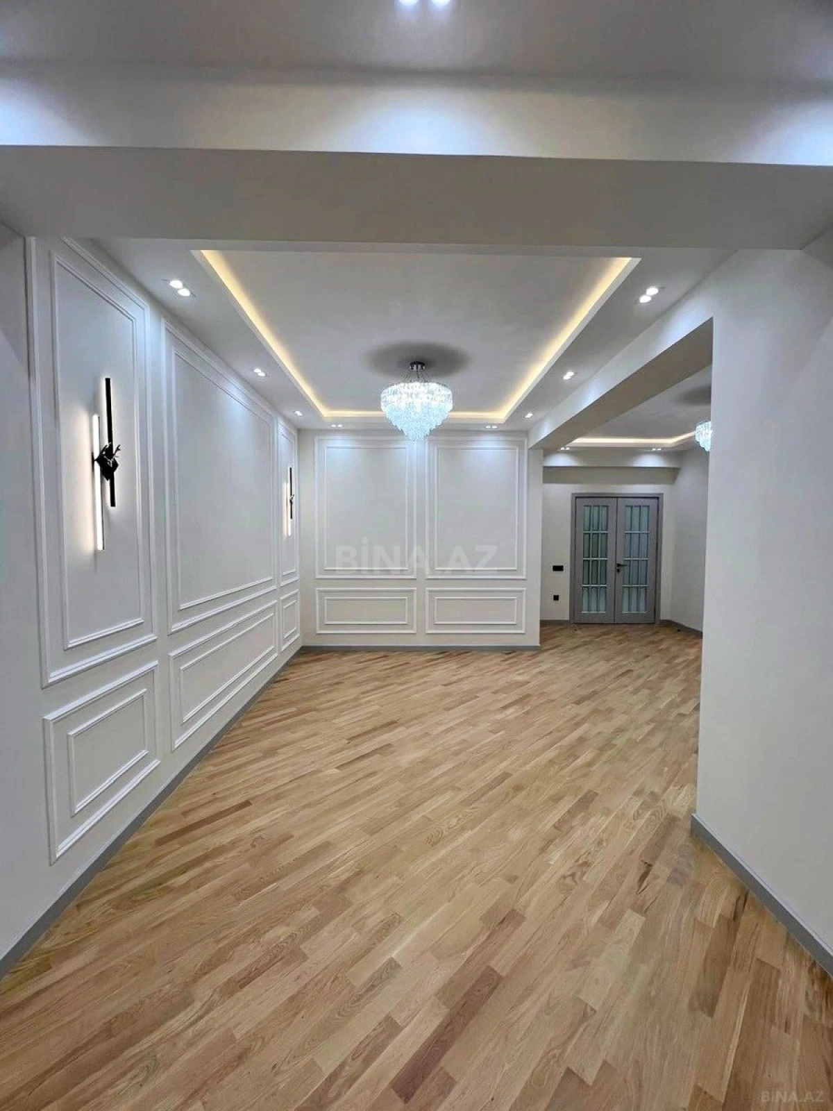 Satılır 4 otaqlı mənzil 192 m²