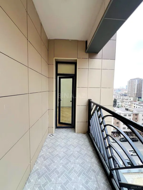 Satılır 4 otaqlı mənzil 192 m²