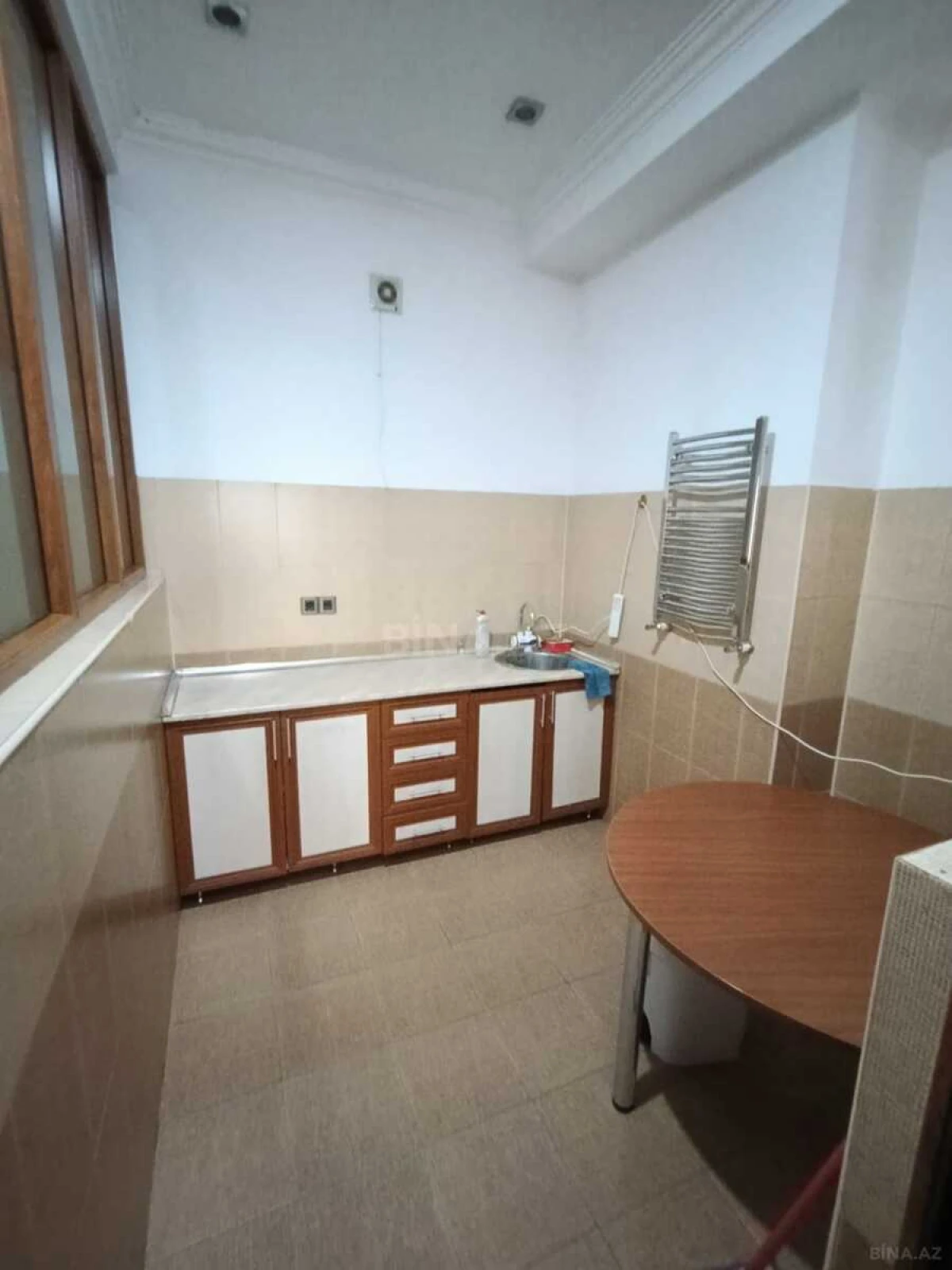 Satılır 3 otaqlı mənzil 130 m²