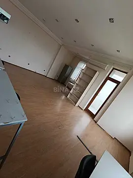 Satılır 3 otaqlı mənzil 130 m²