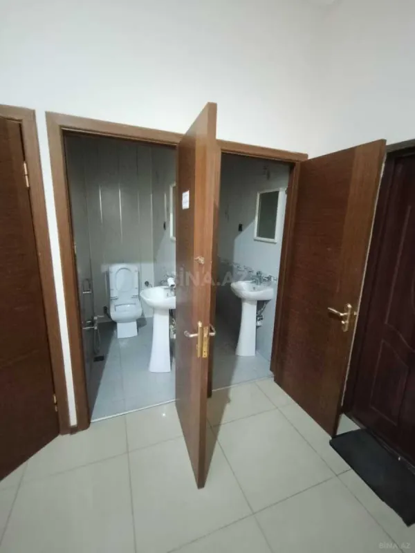 Satılır 3 otaqlı mənzil 130 m²