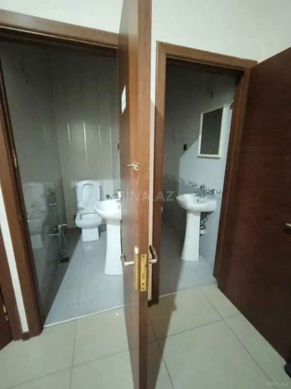 Satılır 3 otaqlı mənzil 130 m²