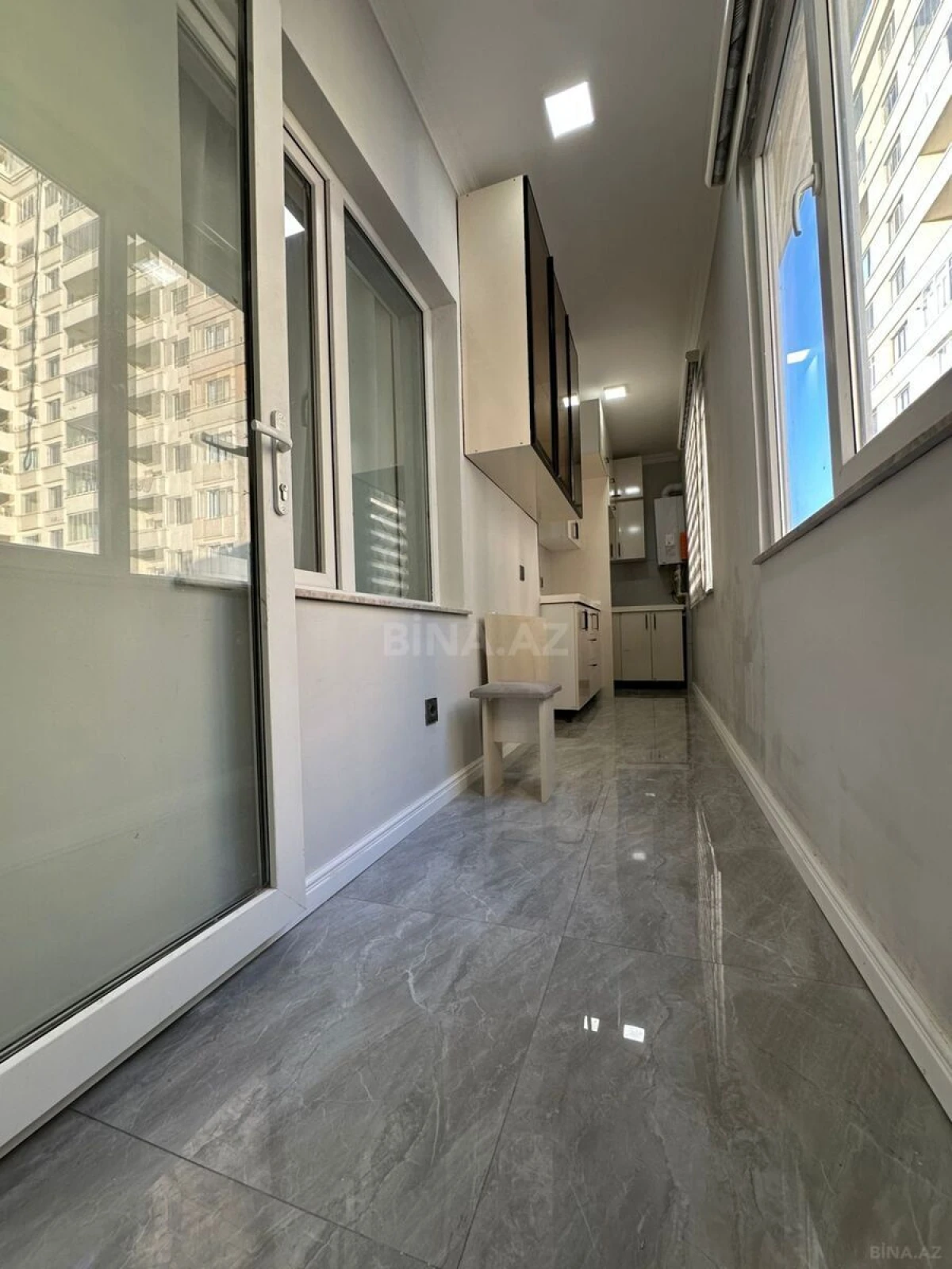 Satılır 3 otaqlı mənzil 77 m²