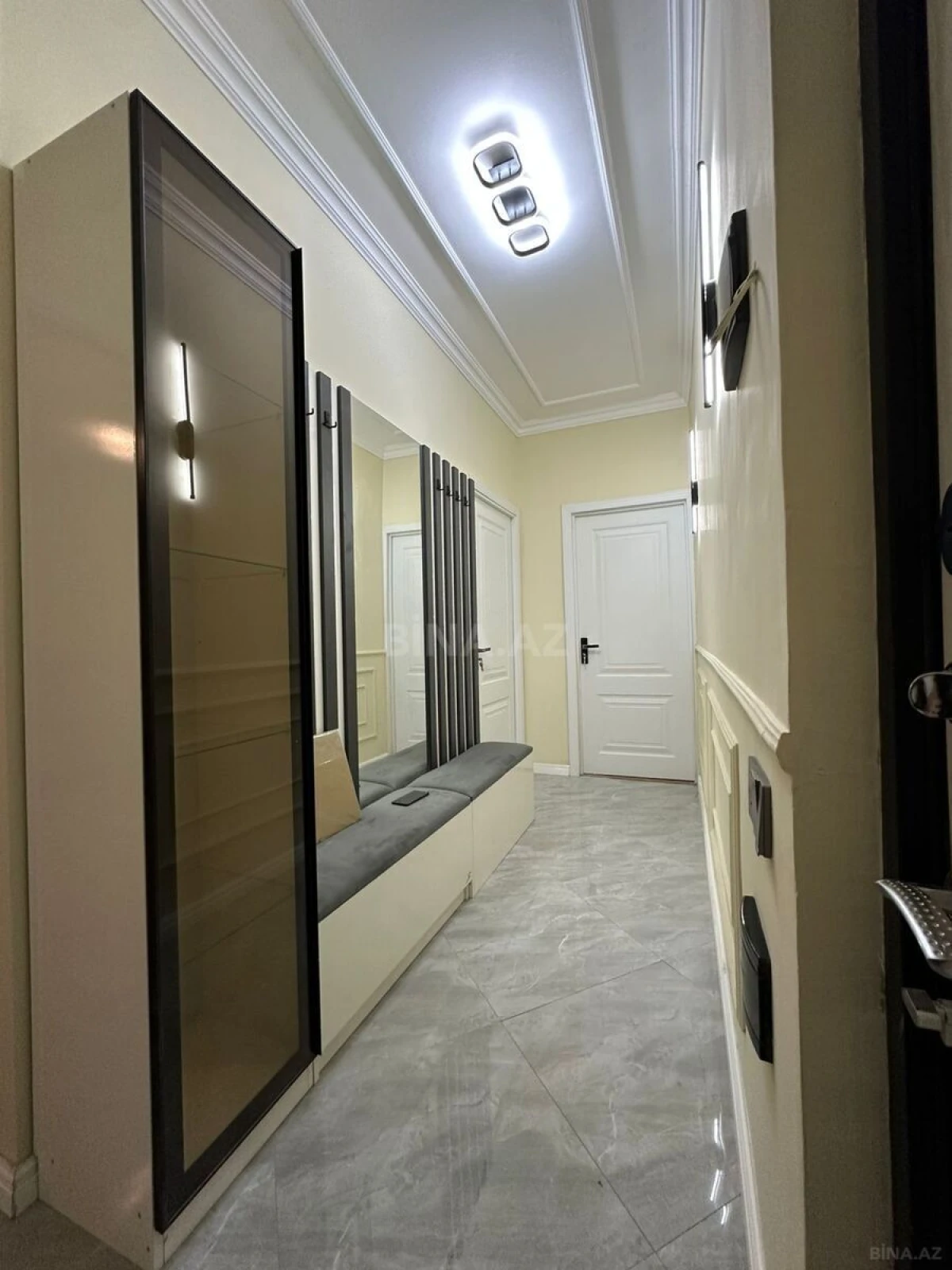 Satılır 3 otaqlı mənzil 77 m²
