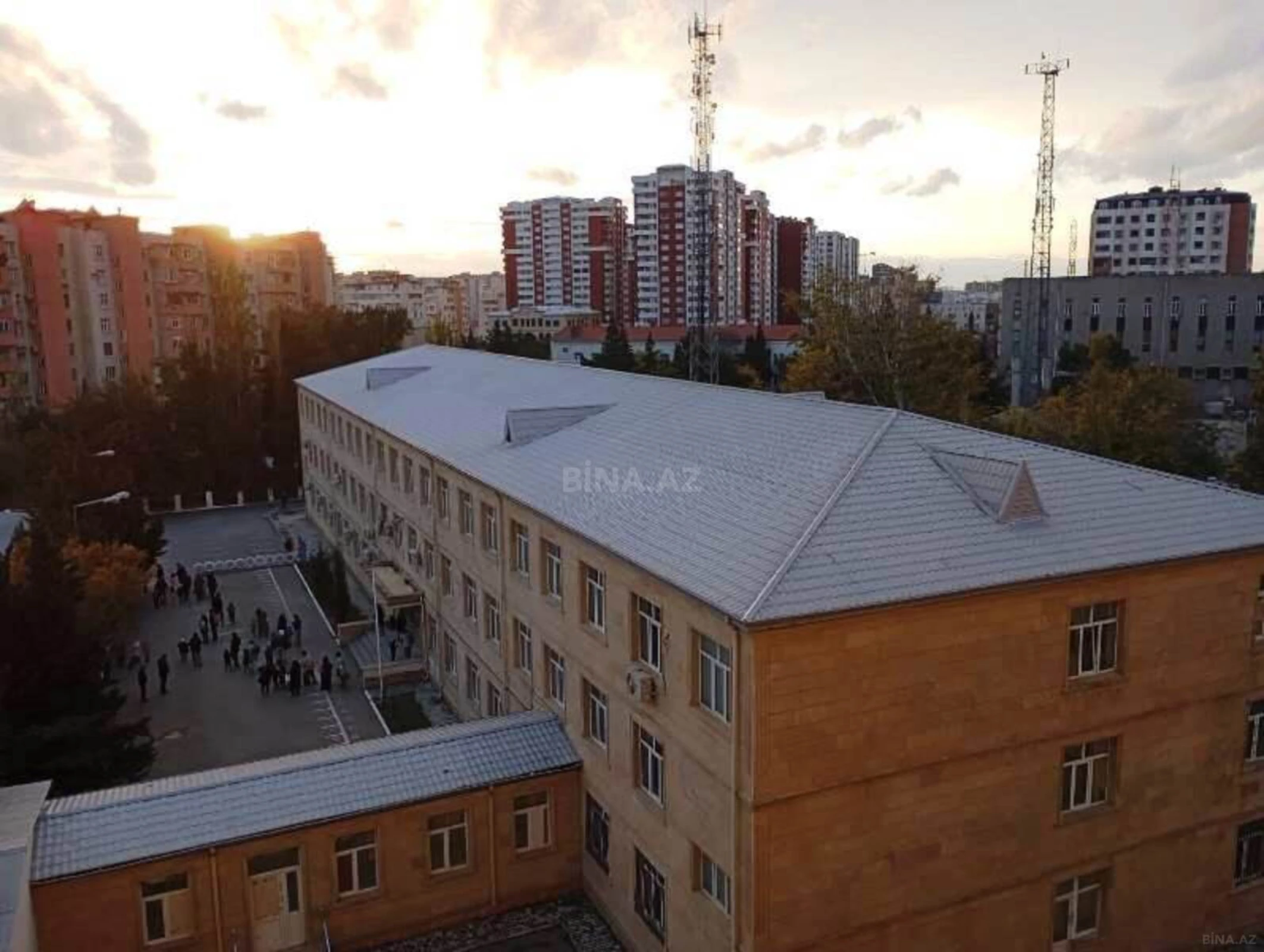 Kirayə verilir 3 otaqlı mənzil 100 m²