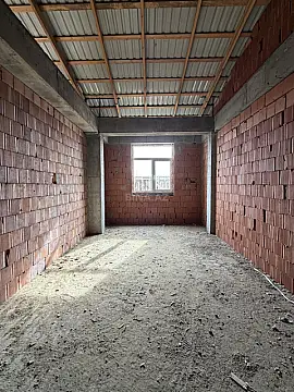 Satılır 2 otaqlı mənzil 72 m²